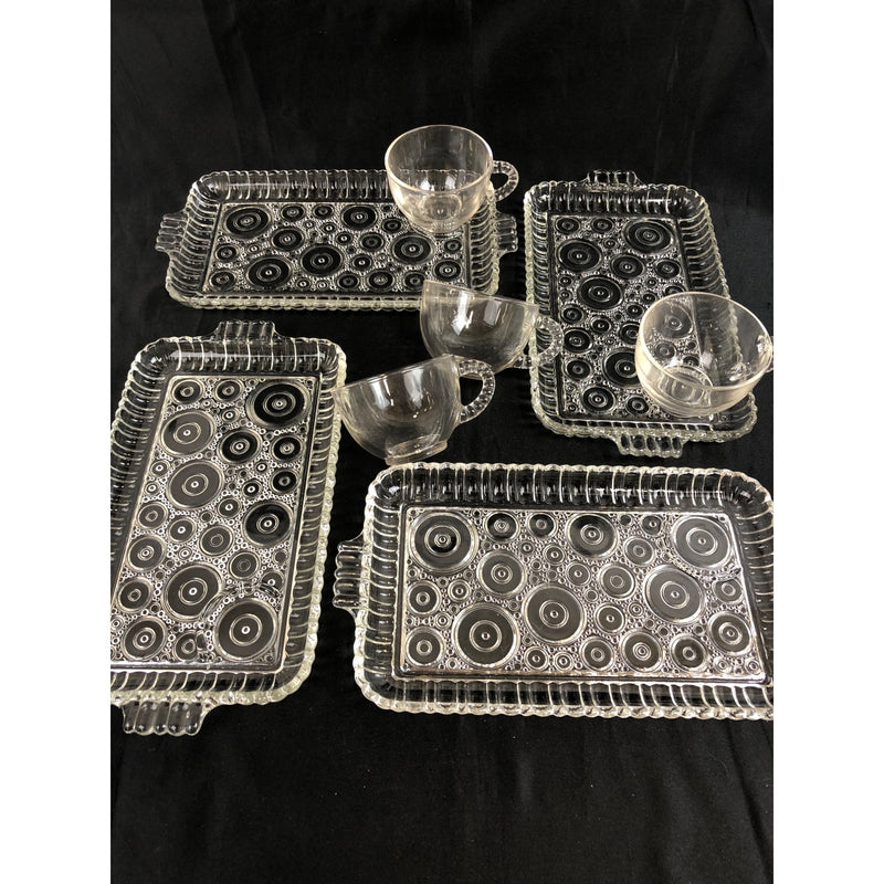 Anchor Hocking Anchorglass Serva-Snack 8 pc Set, Vintage, With Box. Circles