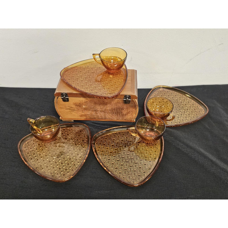 Set of 4 Vintage Amber Anchor Hocking Daisy & Button Snack Set