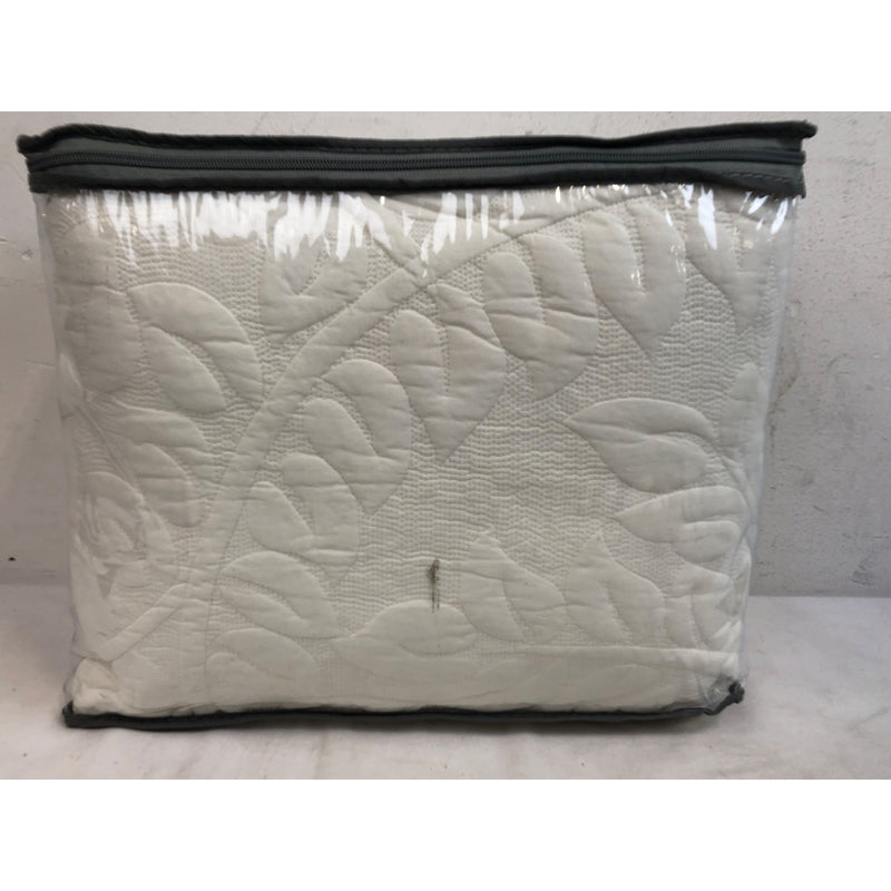 Twin, MarCielo 2 Piece Cotton Oversized Bedspread Quilt Set, White