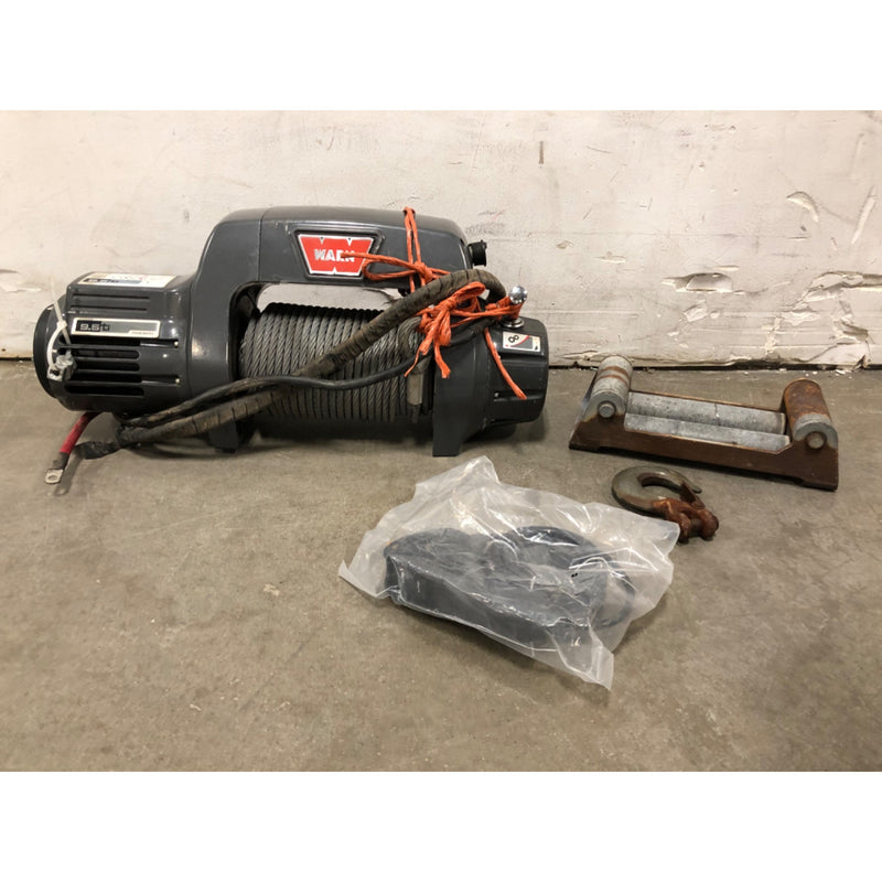Warn 9.5ti Winch with Remote, Hook and Roller