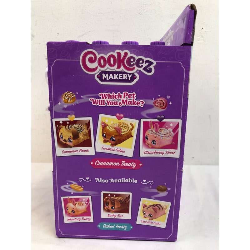 Cookeez Makery Pink Oven, Scented, Interactive Plush, Cinnamon Treatz